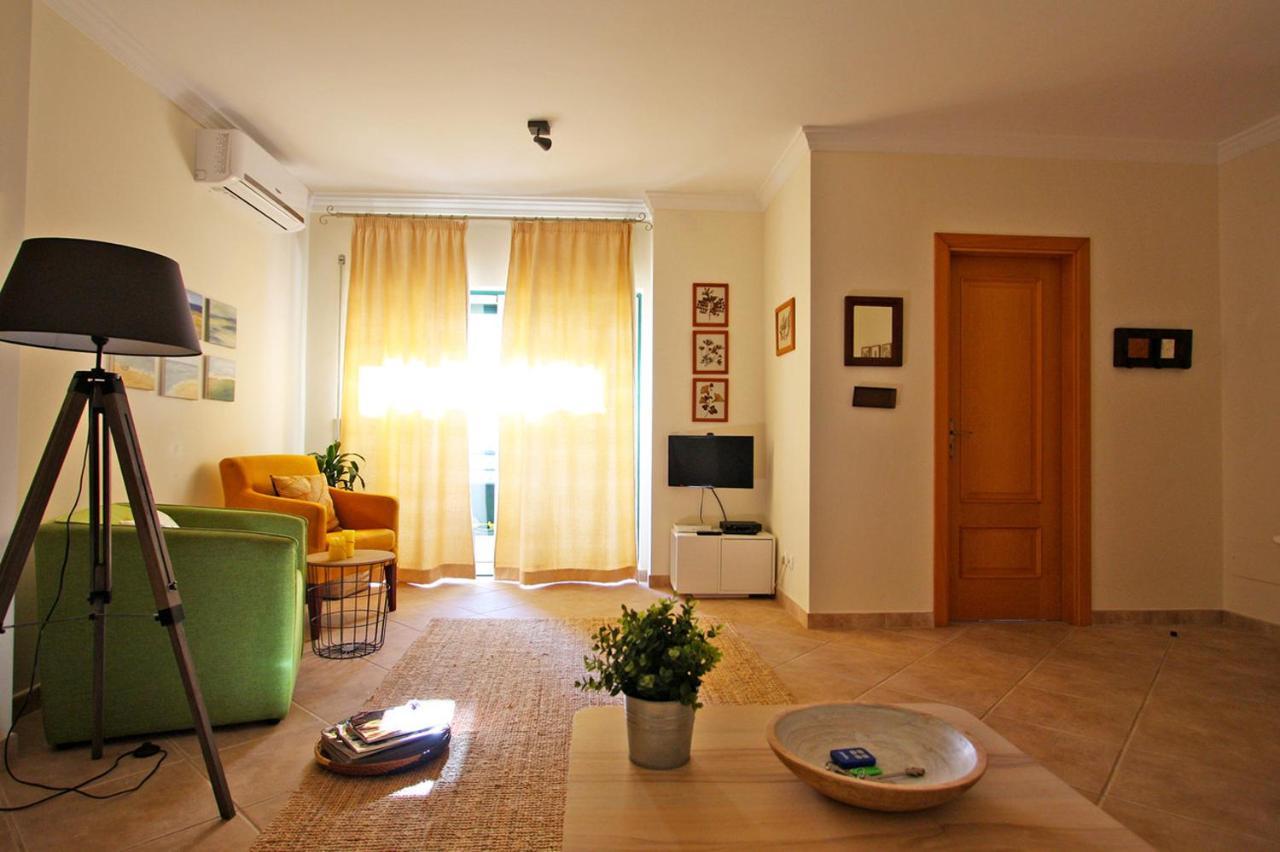 Apartamento Oliveira Санта-Лузия Экстерьер фото